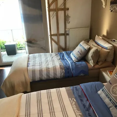Christinas Strandhus Mit Balkon Und Strandkorb Und Parkplatz *